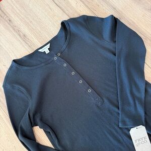 Frye & Co. Navy Blue Ribbed Henley Top — Size M, NWT